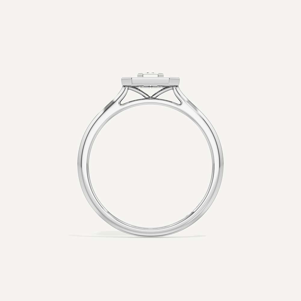 Majestic Emerald Diamond Ring