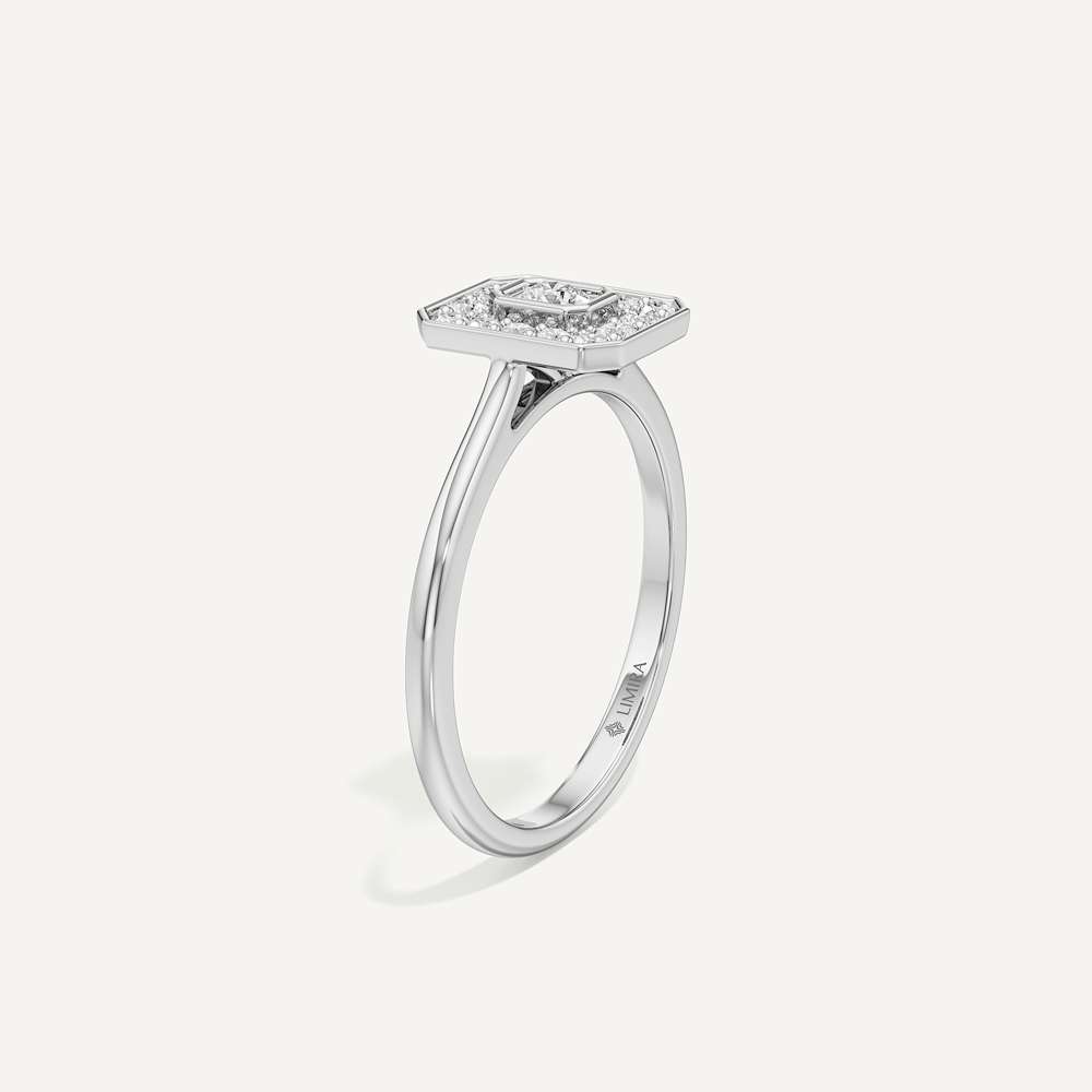 Majestic Emerald Diamond Ring